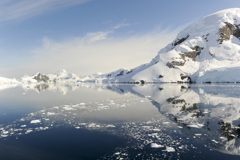 ]lose oneself in Antarctica[
